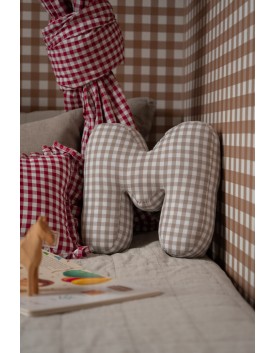 Cherry Gingham Grey – Персонализирана възглавница буква